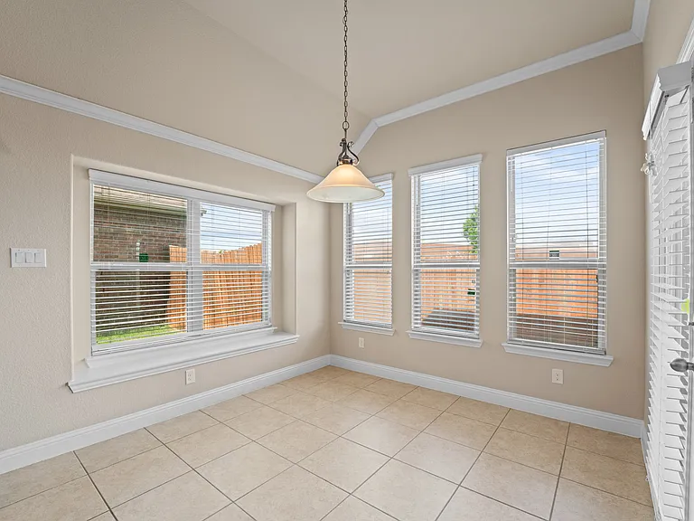 600 Fishback Cir — Photo 16