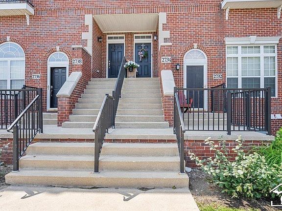 2nd image of 2734 Riverside Dr