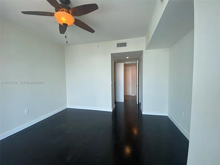 185 SW 7th St #4206 — Photo 13