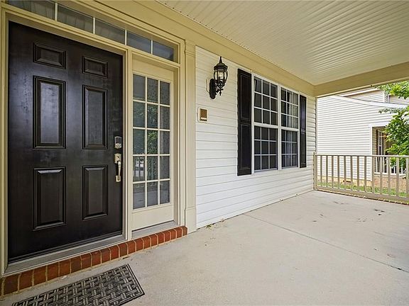 4th image of 101 Terrance Cir
