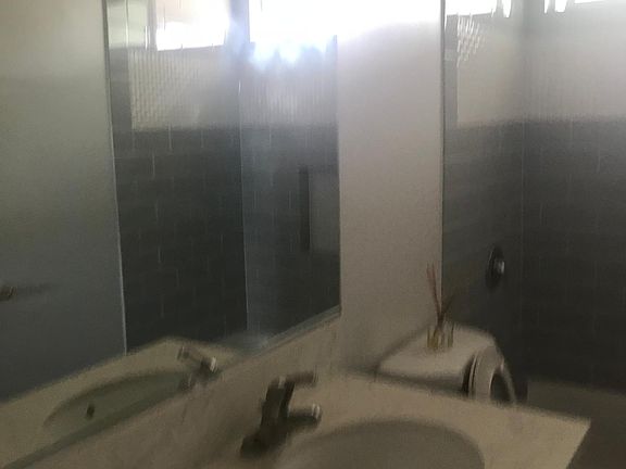 4th image of 124 Virginia Pl #3