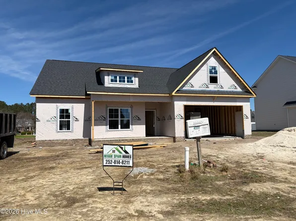 823 Mulligan Dr, Ayden, NC 28513