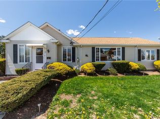 77 Windmill St, Pawtucket, RI 02860