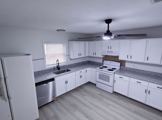 1190 Hazel St, Akron, OH 44305