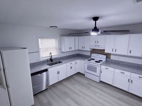 1190 Hazel St, Akron, OH 44305