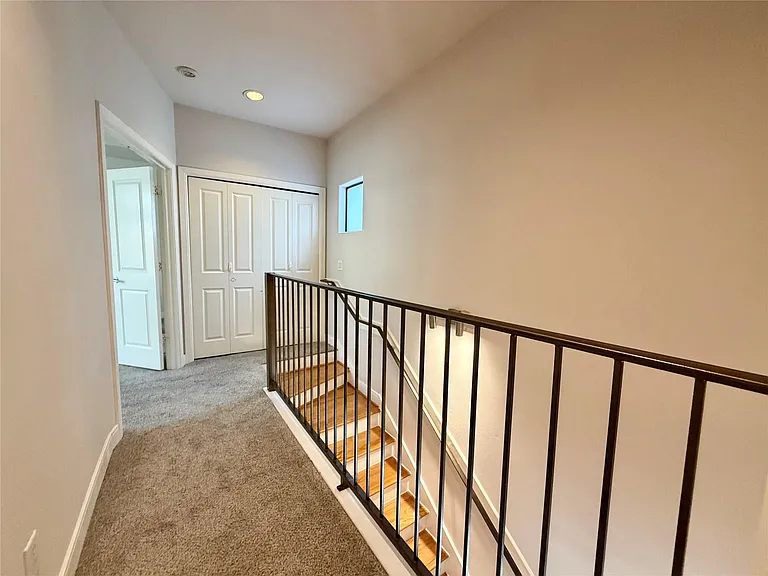 1910 Woodbury St — Photo 18
