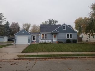 413 East Ave, Hartford, WI 53027