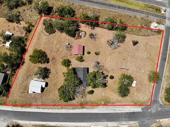 2nd image of 255 SAN ANTONIO AVE