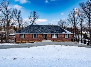 2916 Country Club Dr, Jefferson City, MO 65109