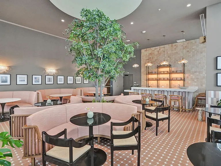 Building's Lounge