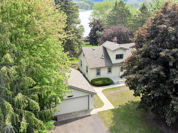 1581 14th Ave NW, New Brighton, MN 55112