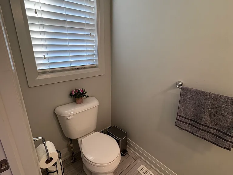 Entrence bathroom