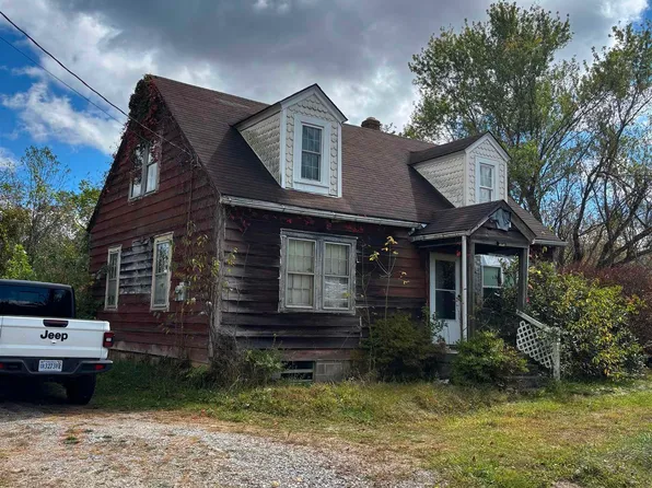 137 New Zion Rd, Pembroke, VA 24136