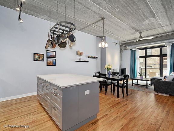 2nd image of 1635 W Belmont Ave APT 213