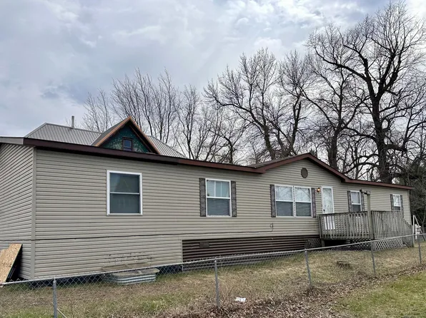 113 4th St S, Grove City, MN 56243