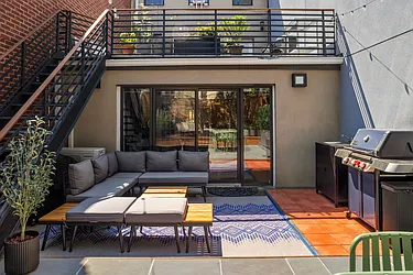 649 De Kalb Avenue, #1A