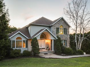 28 Harrison Rd, Kinnelon, NJ 07405