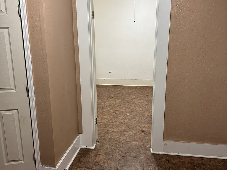 1921 Perez St — Photo 13
