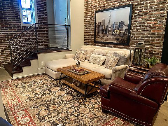 5th image of 441 N Park Ave