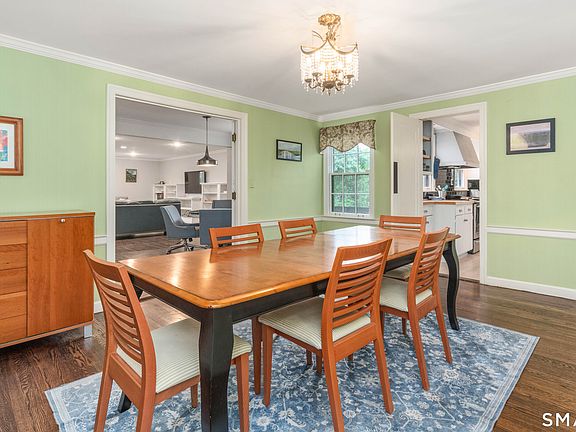 5th image of 59 West Hill Drive
