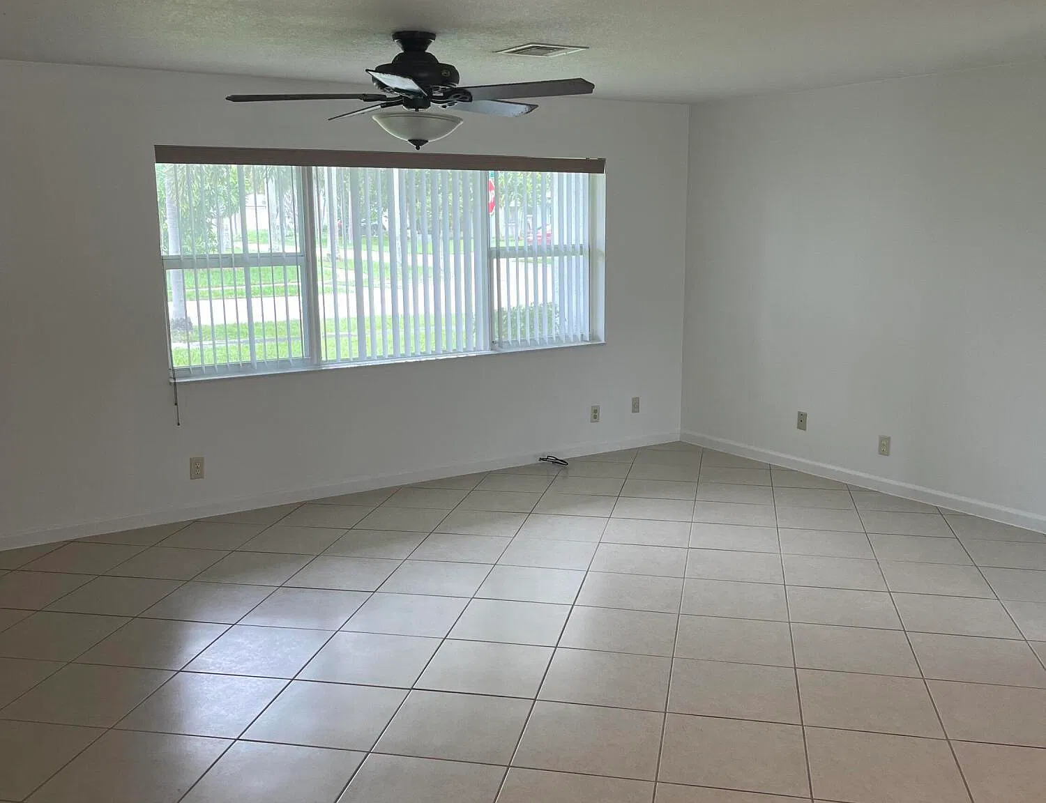 3 bed, 1789 sqft, $3,700 — Photo 3
