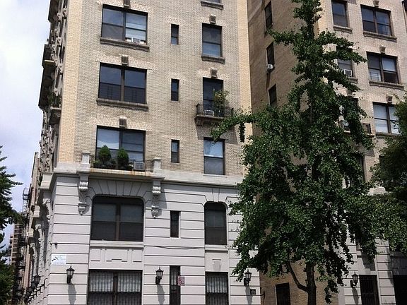 3rd image of 1800 A C Powell Blvd APT 4C