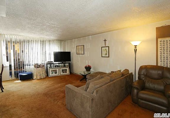 4th image of 5752 225th St