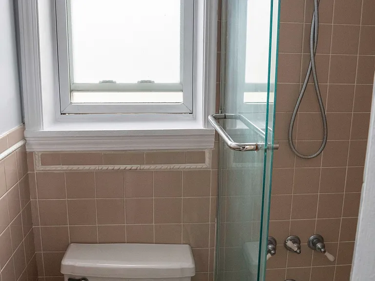 2215 W Wellington Ave #1R — Photo 13