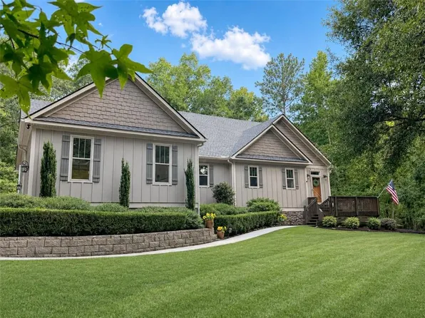 207 Marion Beavers Rd, Sharpsburg, GA 30277