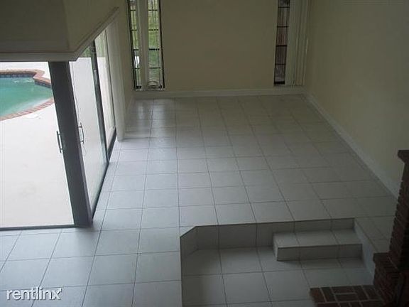 20150113141432919563000000-o