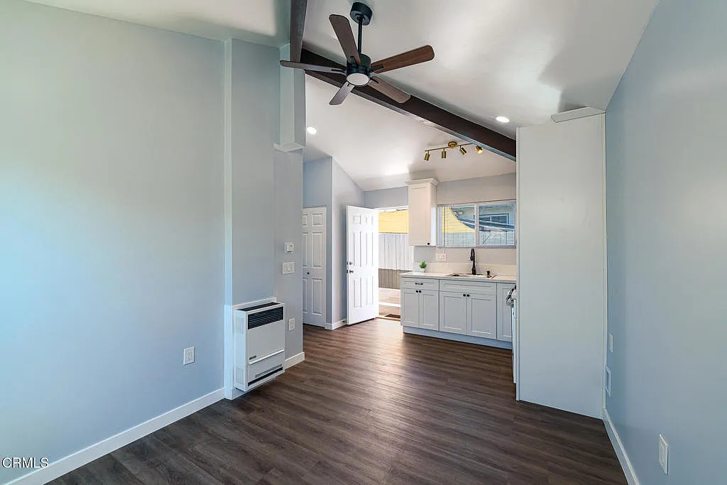 1 bed, 1.0 bath, 360 sqft, $2,200 — Photo 1
