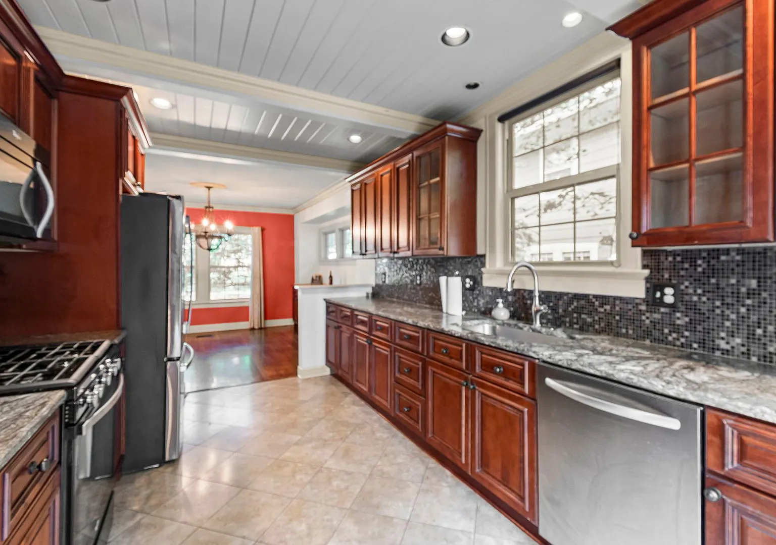 Wonderful Waldo Home! — Photo 4