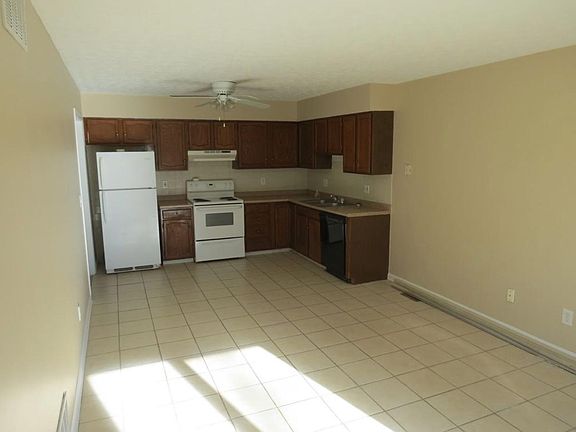 5th image of 8650 Wilmette Ct