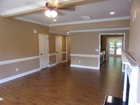 3rd image of 4194 Pickering Dr