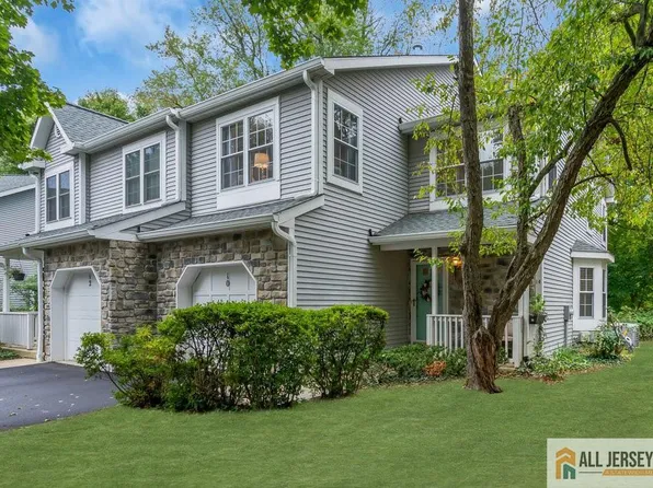10 Stonerise Dr #305, Lawrence Township, NJ 08648