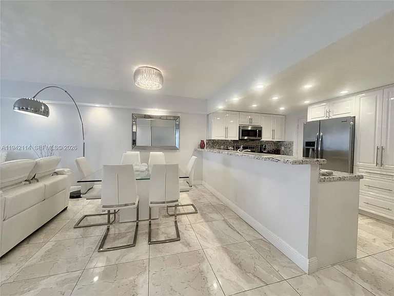 3800 S Ocean Dr #519 — Photo 9