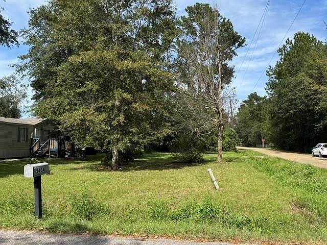 2nd image of 2402 Pelican St