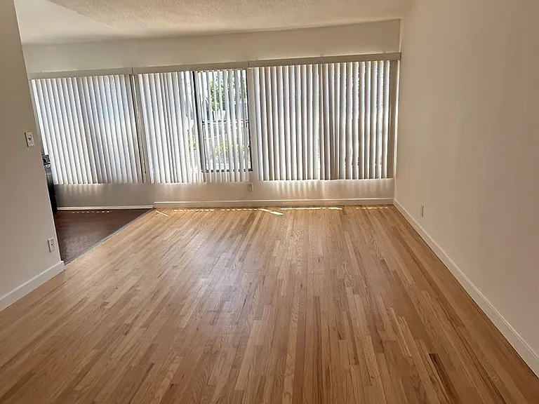 1353 Rolland Curtis Pl — Photo 6
