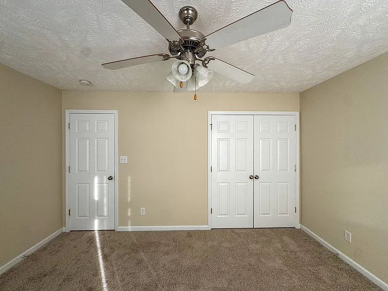 3060 Candlelight Dr — Photo 15