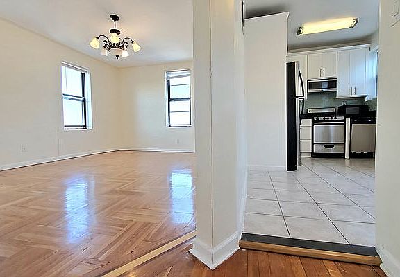 2nd image of 3405 Kings Hwy APT 6A