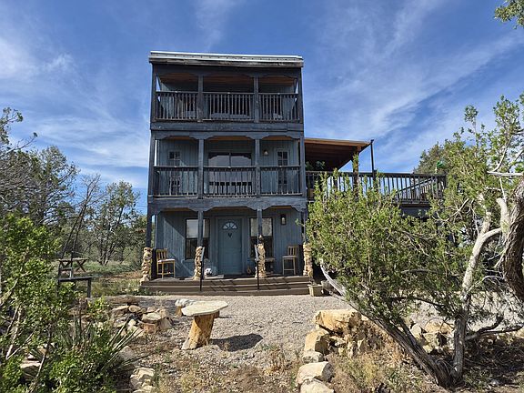 2nd image of 74 Juniper Hill Loop