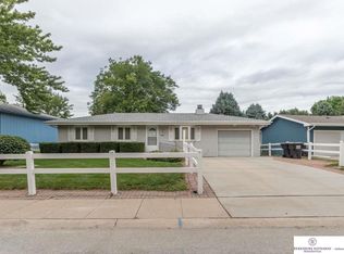 13830 Greenfield Rd, Omaha, NE 68138