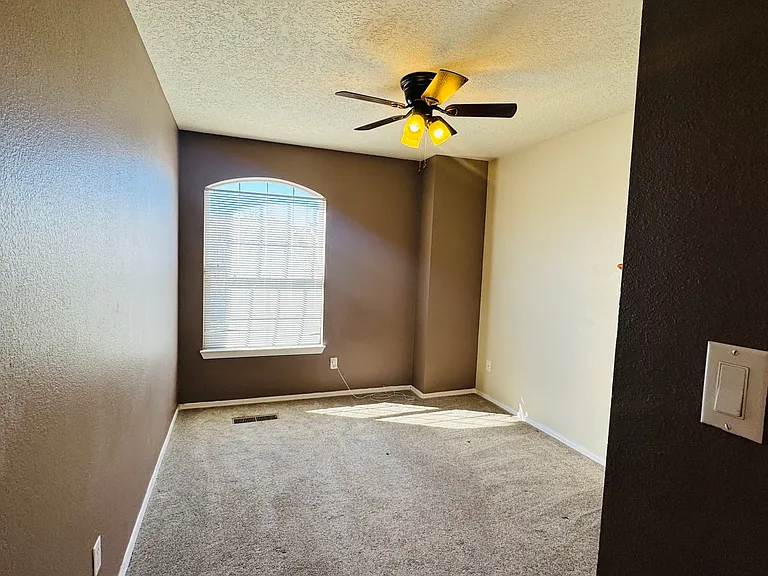 7201 Natalie Janae Ln NE — Photo 12