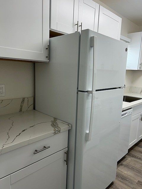 All new appliances in this unit.