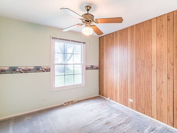 5th image of 417 James Ct Unit A