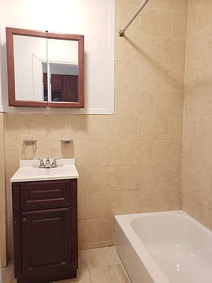 Rented by Signature Property Realty | media 28