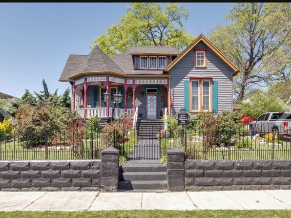 210 S 6th St, Pulaski, TN 38478