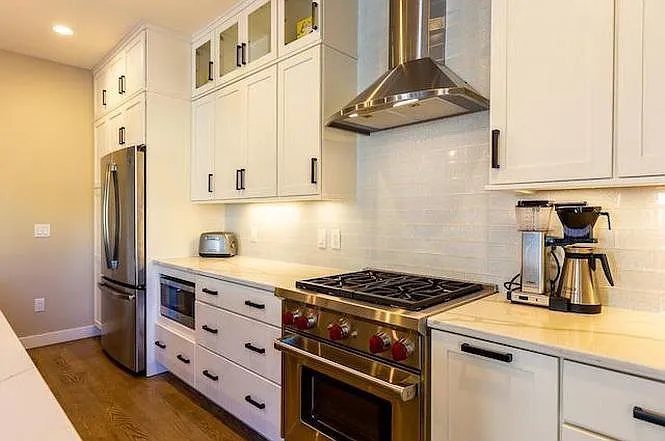 5200 Lake Mendota Dr — Photo 25