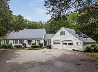 3 Gulliver Cir, Norwich, CT 06360