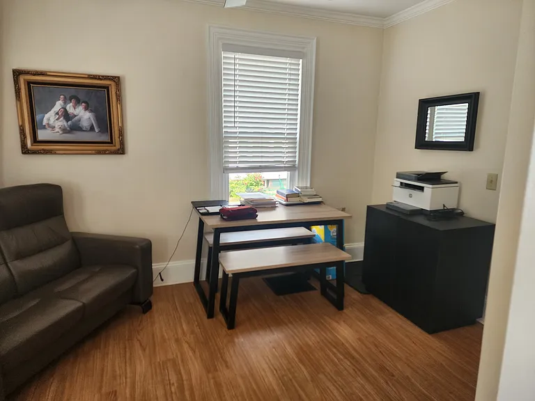 285 Pine St #4 — Photo 19